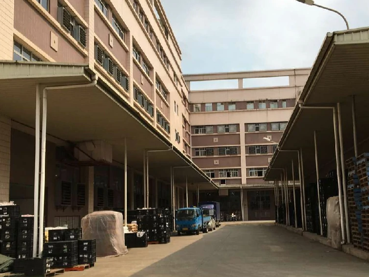 深圳玩具生產(chǎn)車(chē)間環(huán)境空間通風(fēng)降溫案例